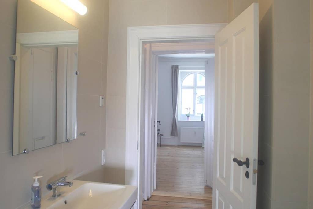 Next To New Harbor / 3 Bedroom & 2 Bath Rooms โคเปนเฮเกน ภายนอก รูปภาพ